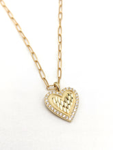 Load image into Gallery viewer, Heart Necklace Gold

